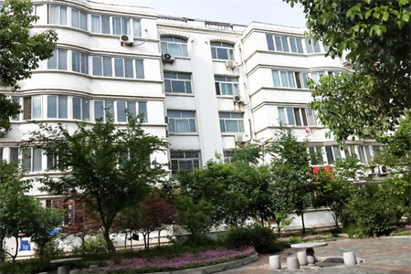 东寺院小区农行宿舍3室1位于善国路上，交通便利，厅1卫